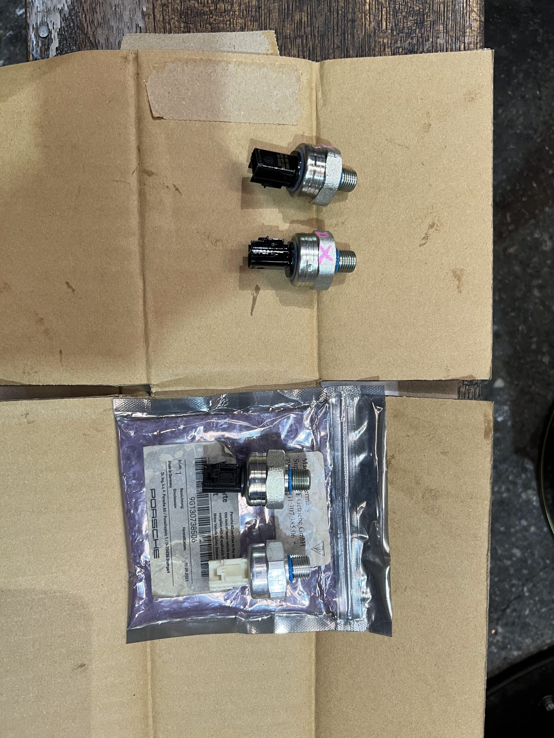 PDKプレッシャーセンサー新旧比較 P181A P0841修理